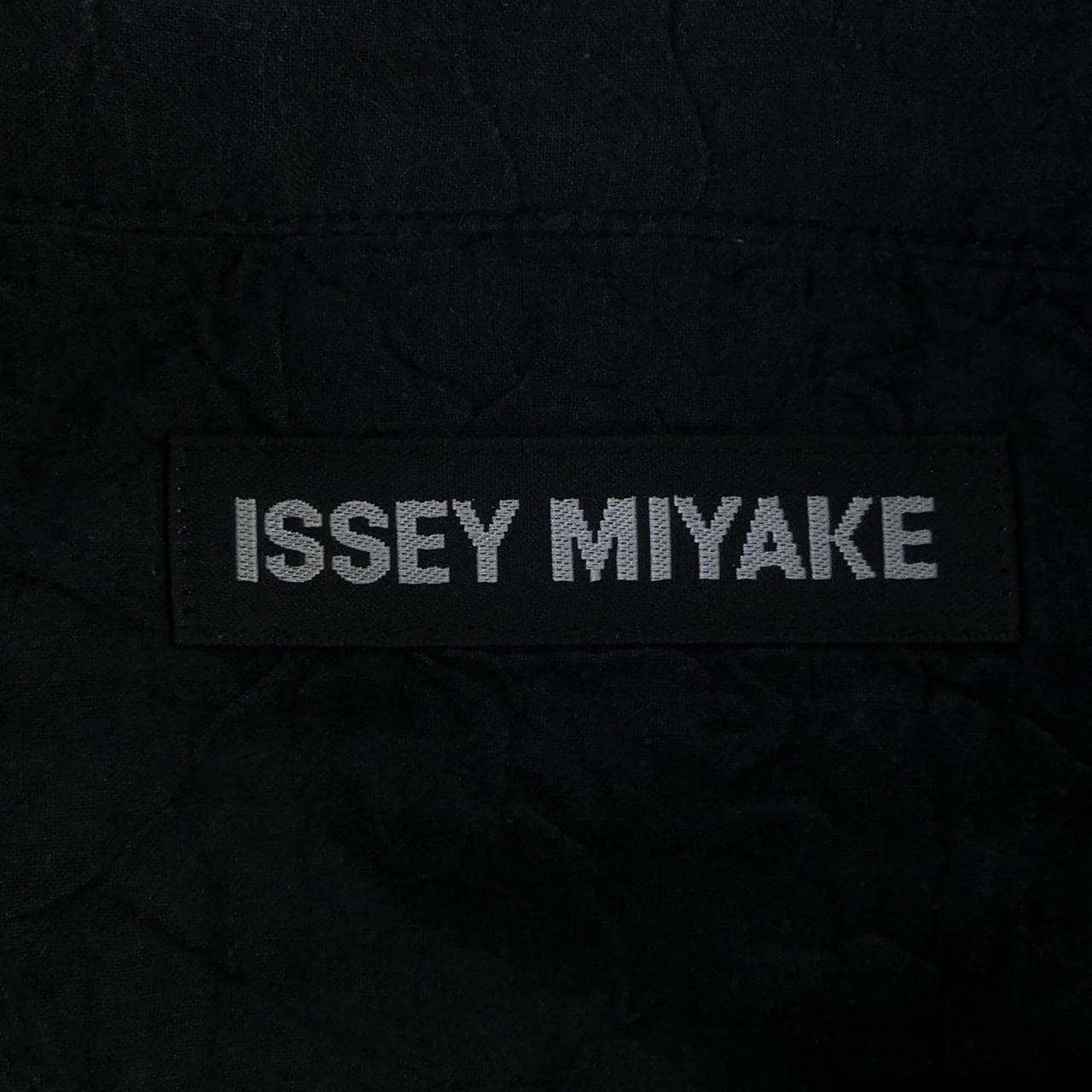 イッセイミヤケ ISSEY MIYAKE ME93FJ103 シャツ