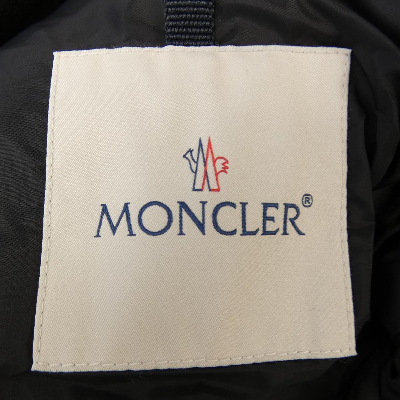 モンクレール MONCLER ダウンジャケット