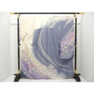 振袖　友禅加工絞り入