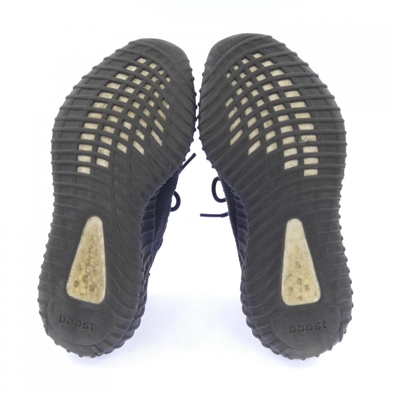 イージー YEEZY HQ4540 スニーカー