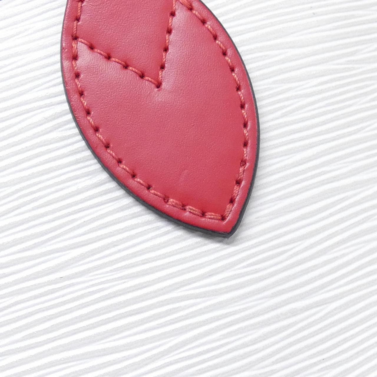 ルイヴィトン エピ ネヴァーフル MM M55591 バッグ