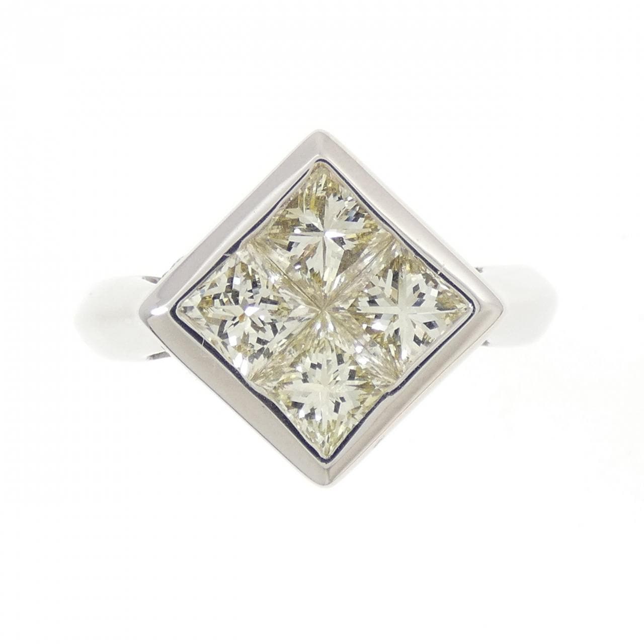 PT900 ダイヤモンド リング 2.31CT