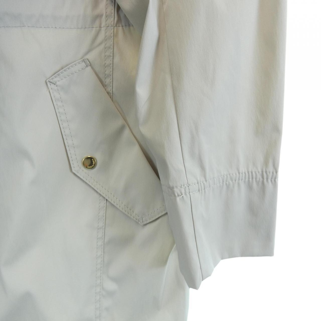 エヴェックスバイクリツィア EVEX BY KRIZIA コート