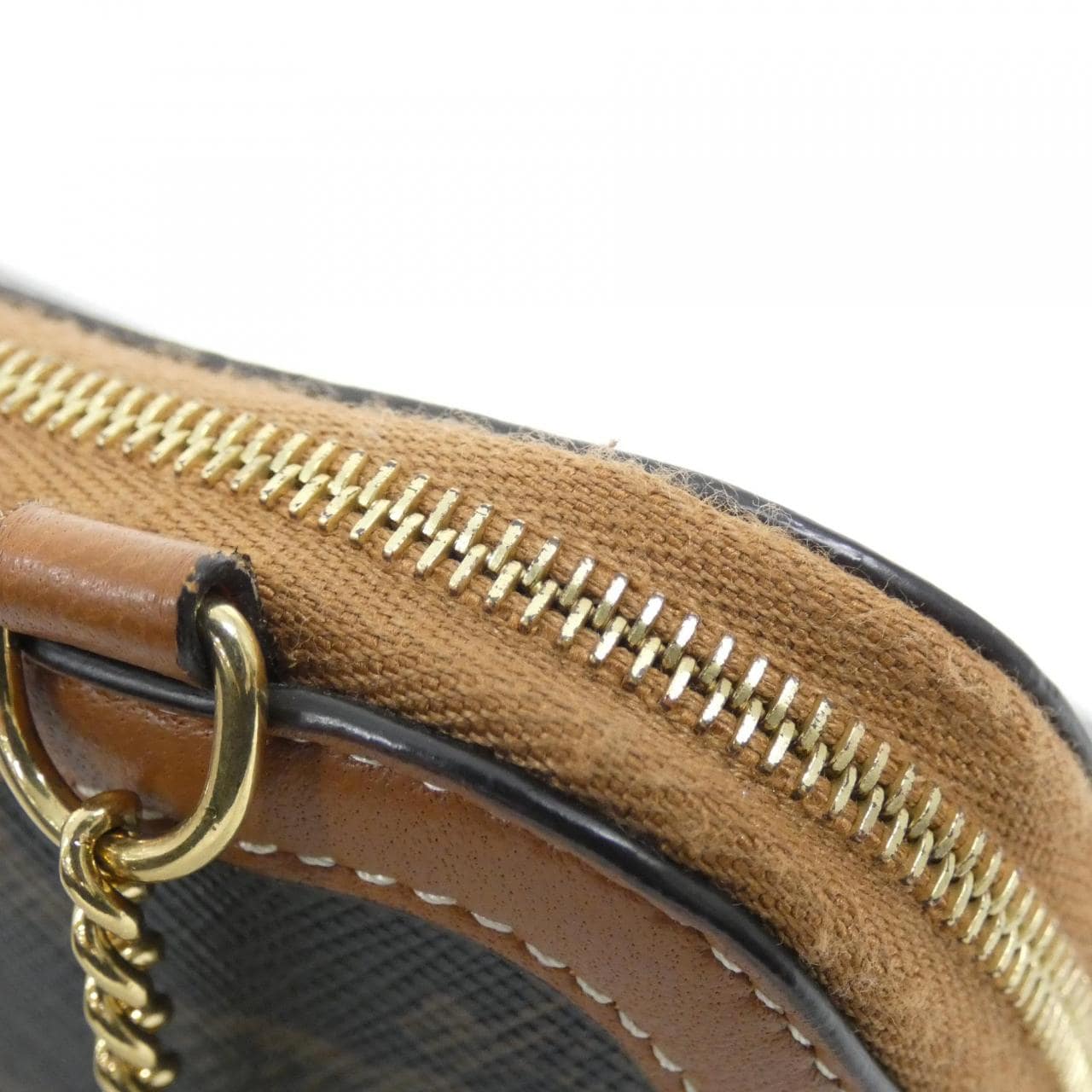 セリーヌ チェーン クラッチ 10E382CCH ショルダーバッグ