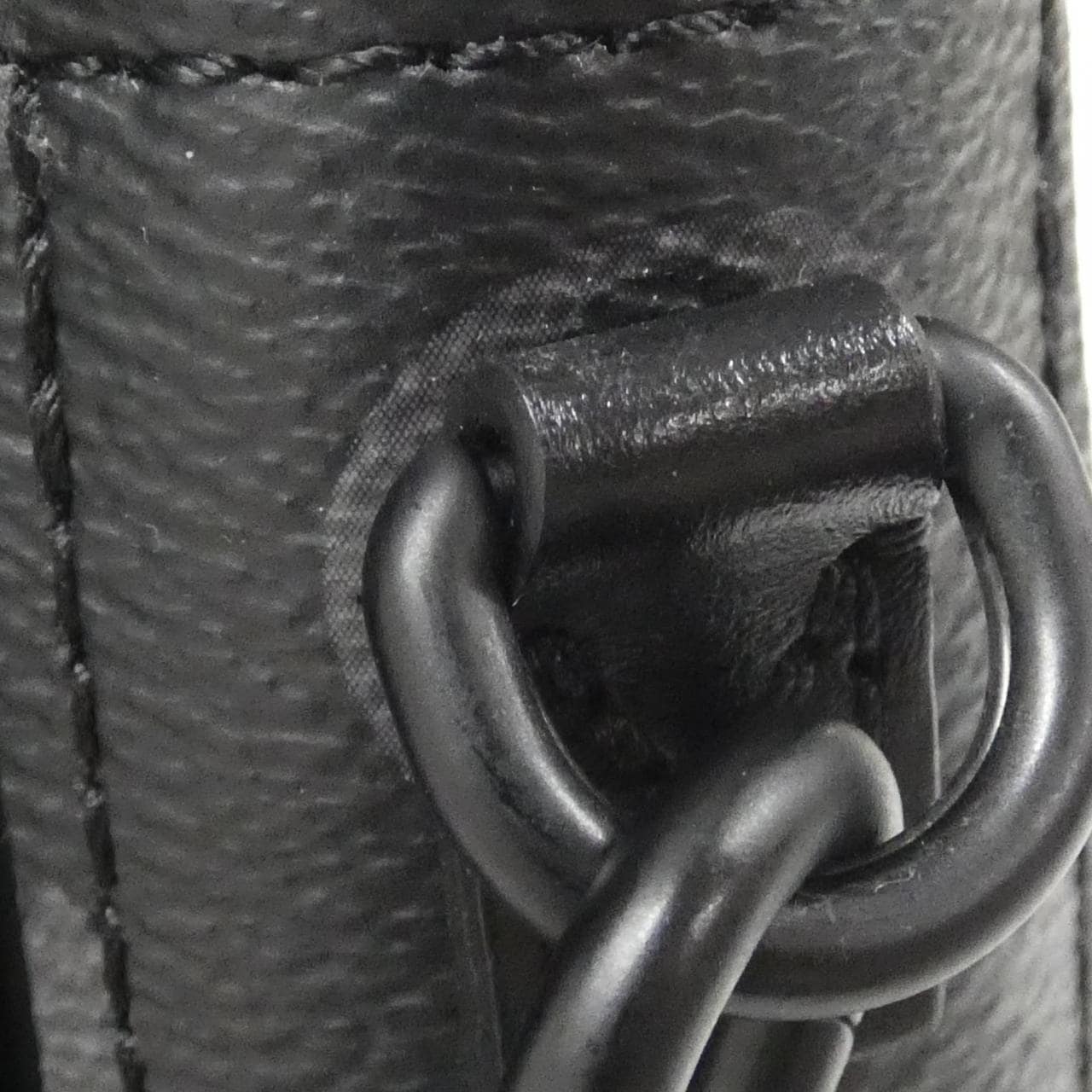 ルイヴィトン モノグラム エクリプス Sロック ヴェルティカル ウエアラブル ウォレット M82252 ショルダーバッグ