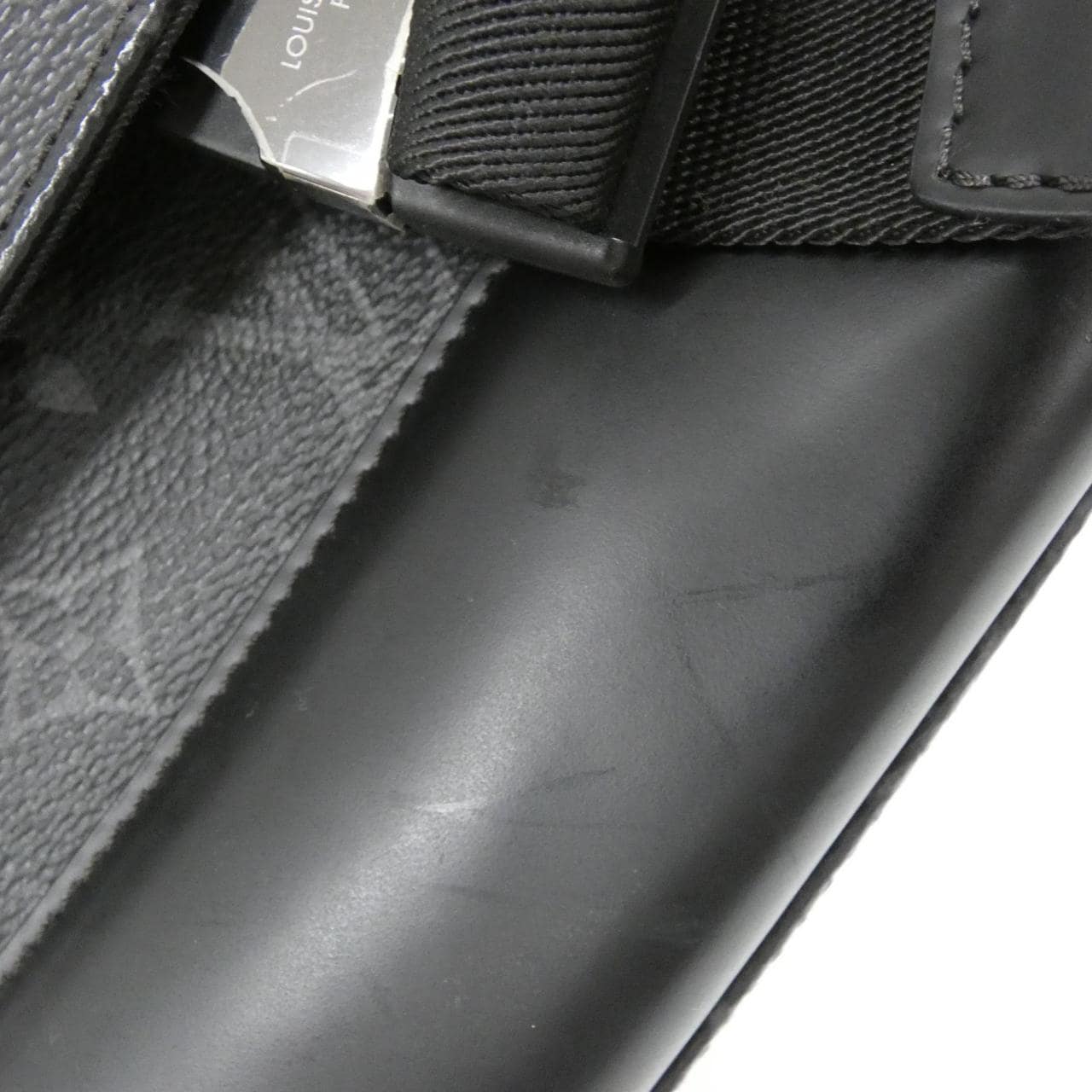 ルイヴィトン モノグラム エクリプス メッセンジャー ヴォワヤージュ PM M40511 ショルダーバッグ