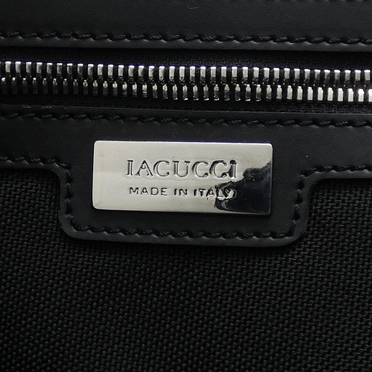 イアクッチ IACUCCI BAG
