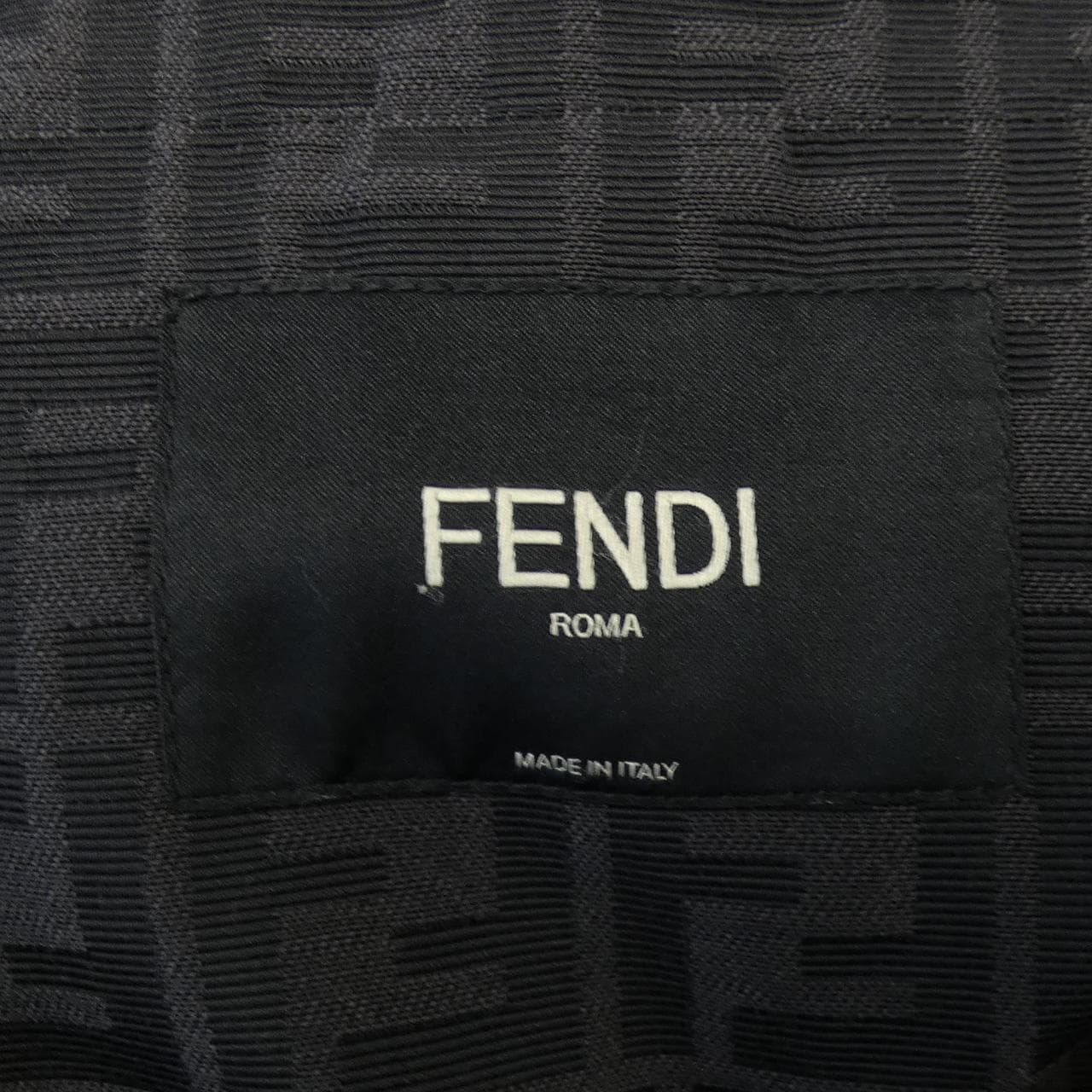 フェンディ FENDI FW1272 APNG ブルゾン