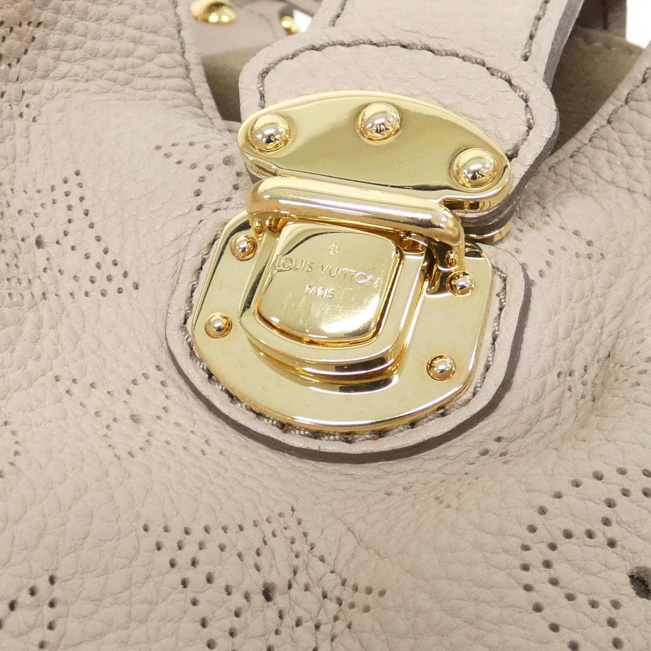 ルイヴィトン マヒナ L M93979 ショルダーバッグ