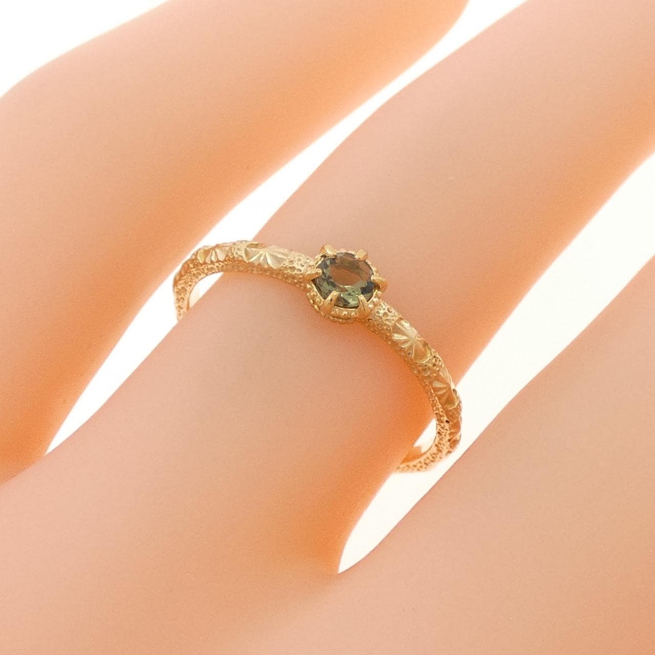 K10YG モルダバイト リング