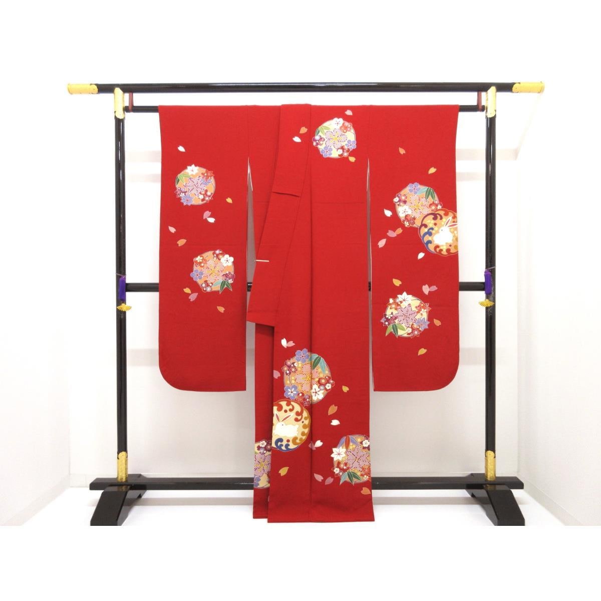 振袖　友禅金彩加工　刺繍入り