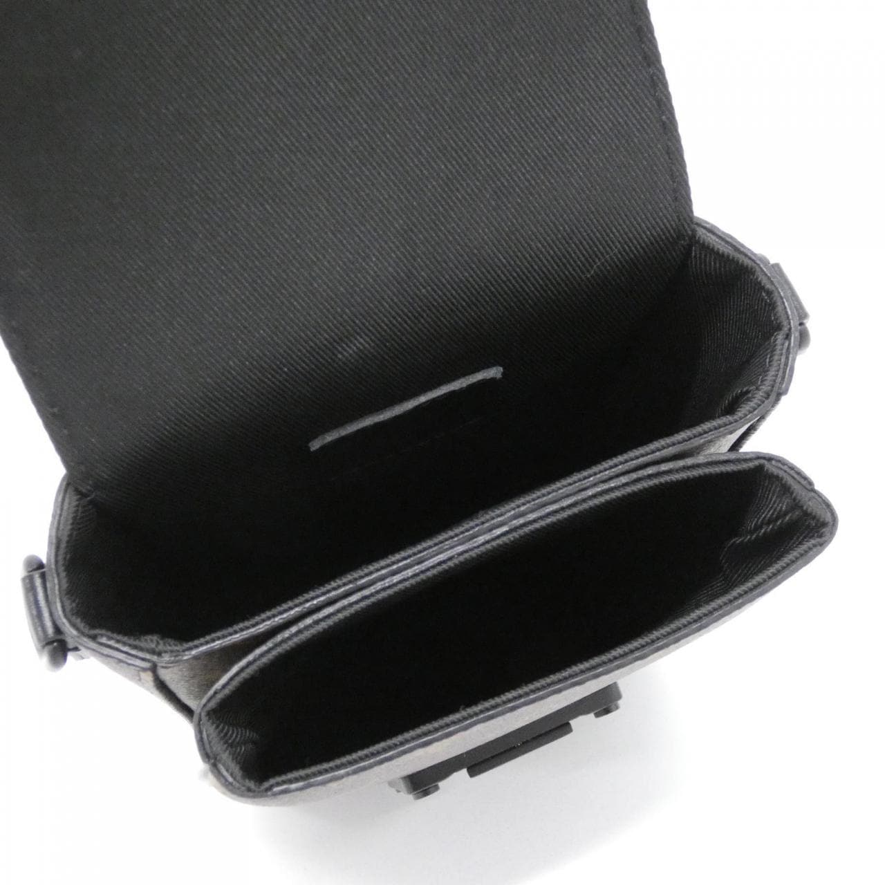 ルイヴィトン モノグラム マカサー Sロック ヴェルティカル ウエアラブル ウォレット M81522 ショルダーバッグ