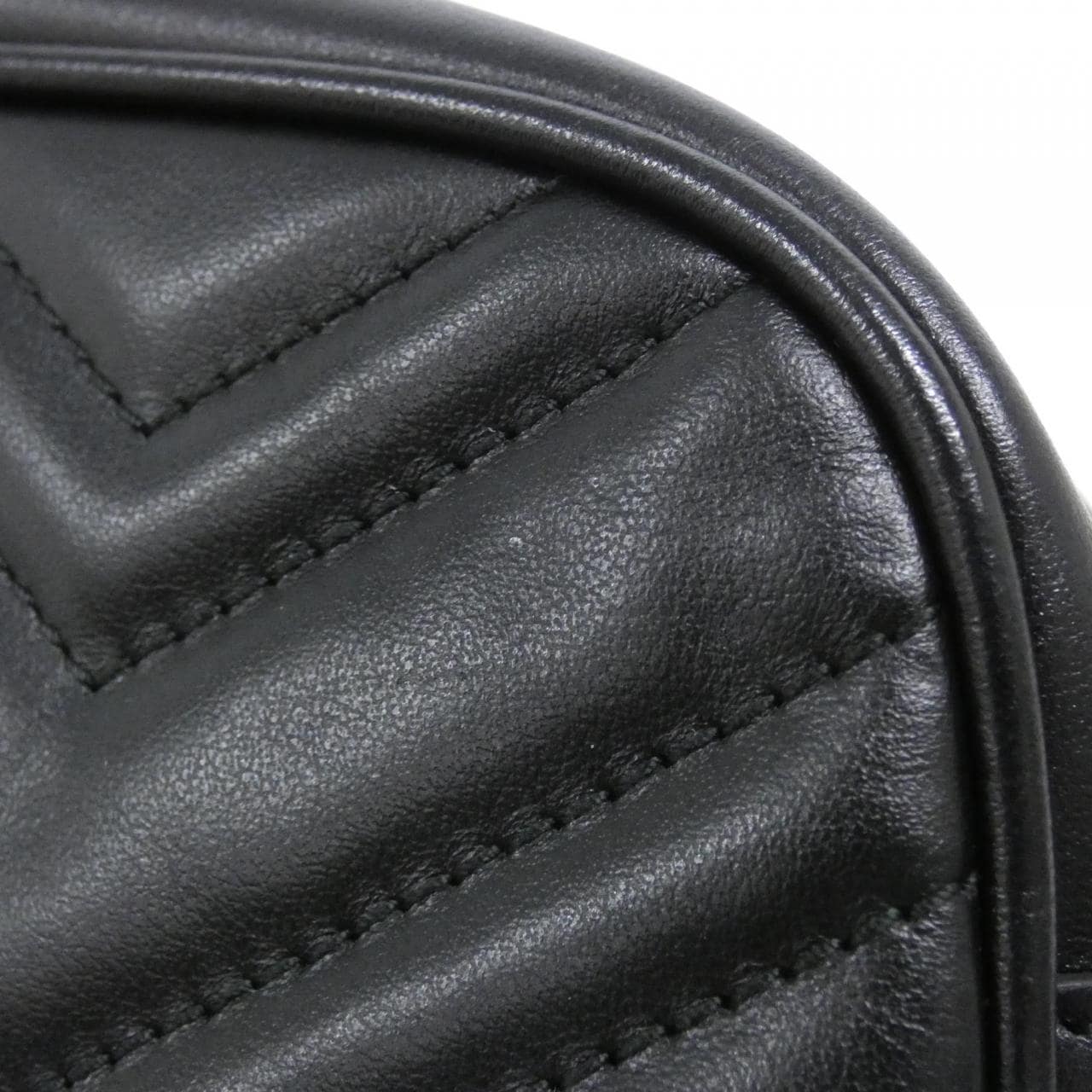 グッチ GG MARMONT 447632 DTD1T ショルダーバッグ