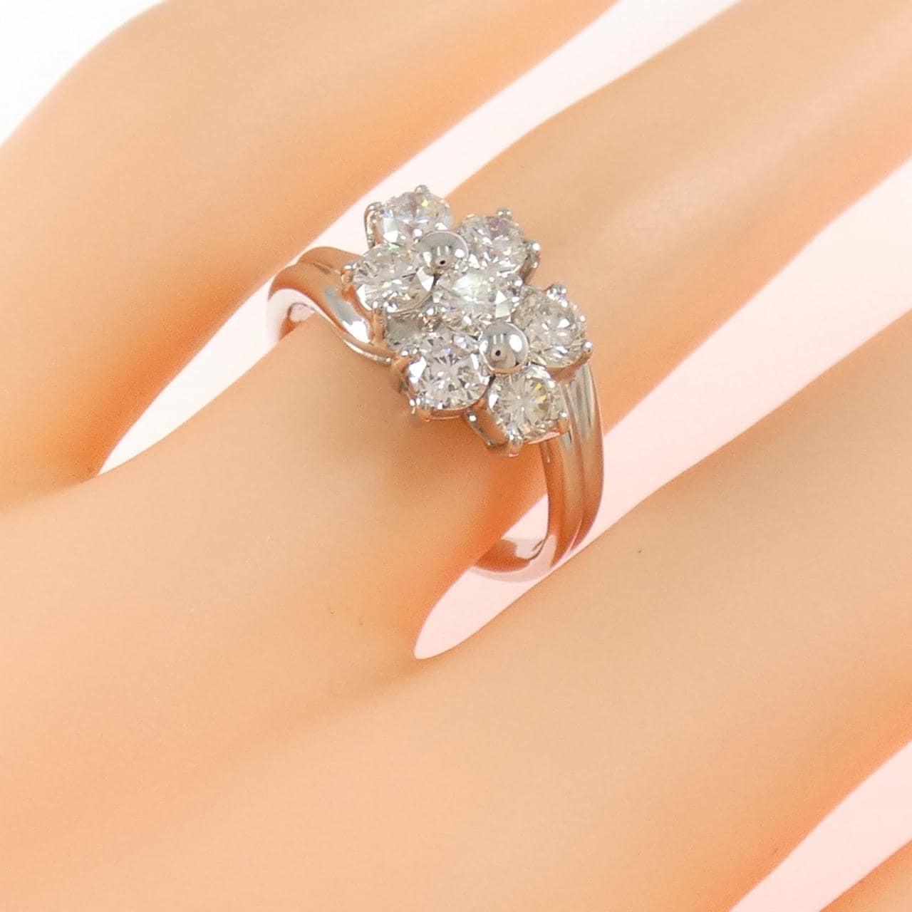 PT900 フラワー ダイヤモンド リング 1.09CT