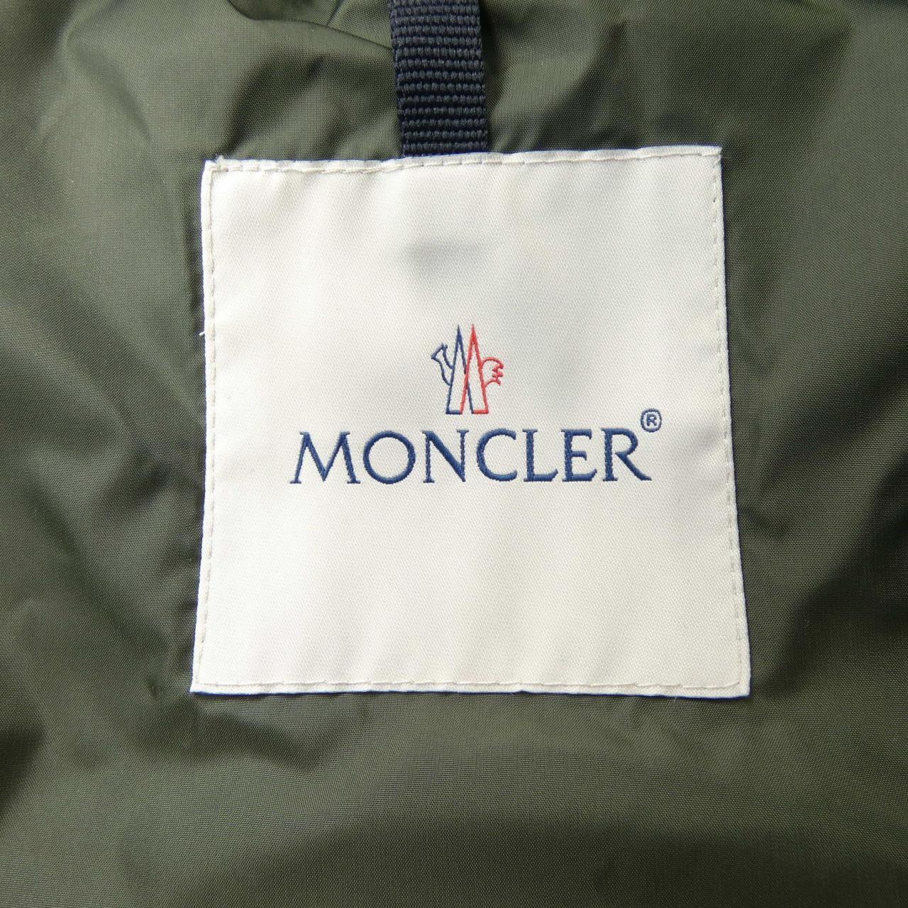モンクレール MONCLER ダウンジャケット