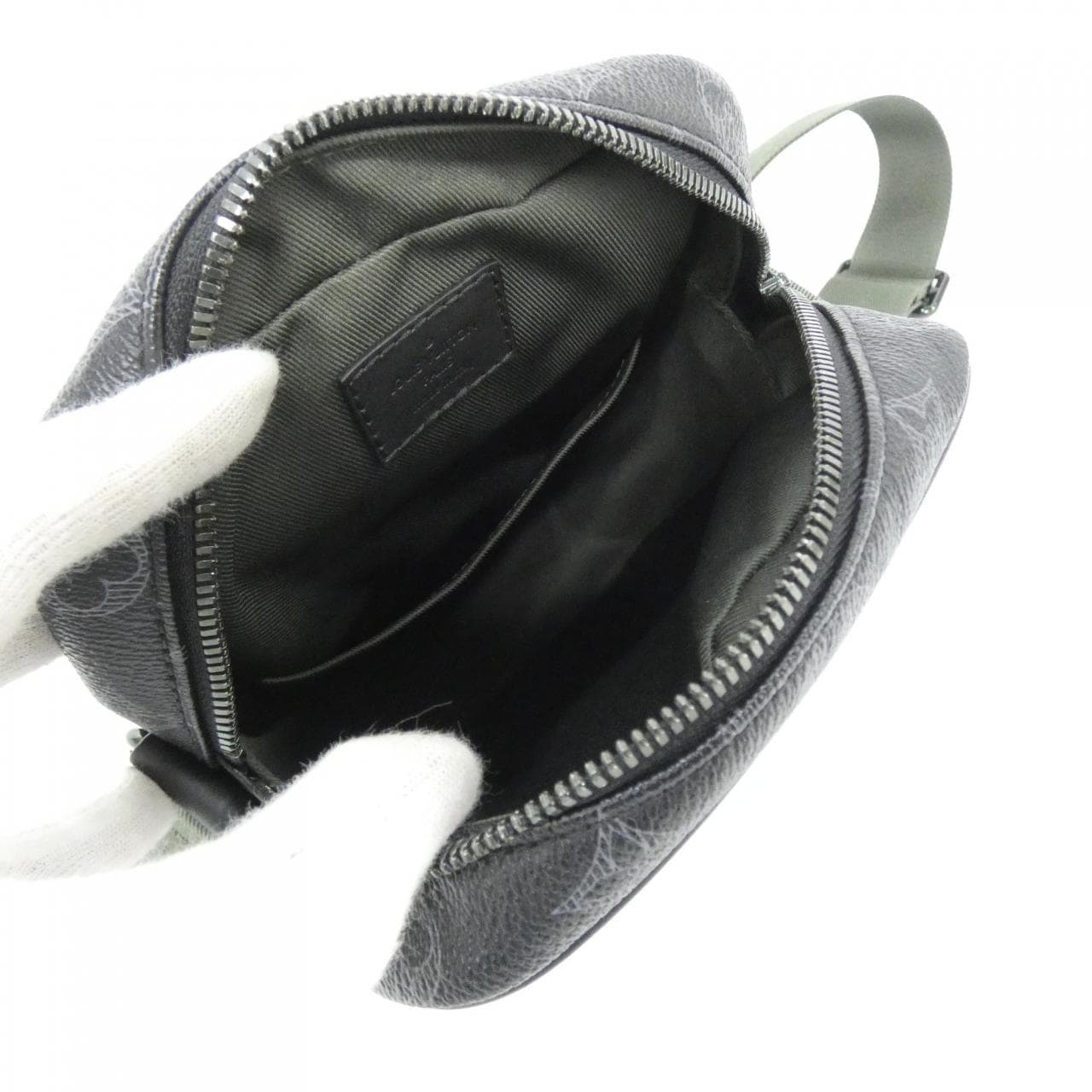 ルイヴィトン モノグラム エクリプス ダヌーブ M43677 ショルダーバッグ