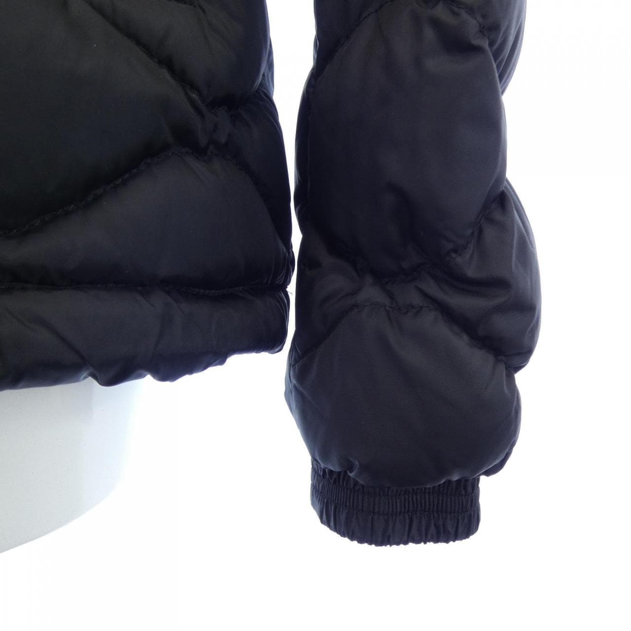 モンクレール MONCLER MORANDIERES ダウンジャケット