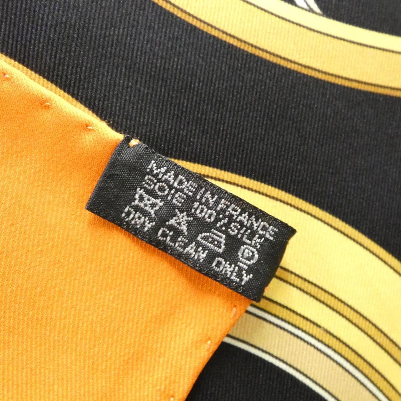 エルメス カレ スカーフ