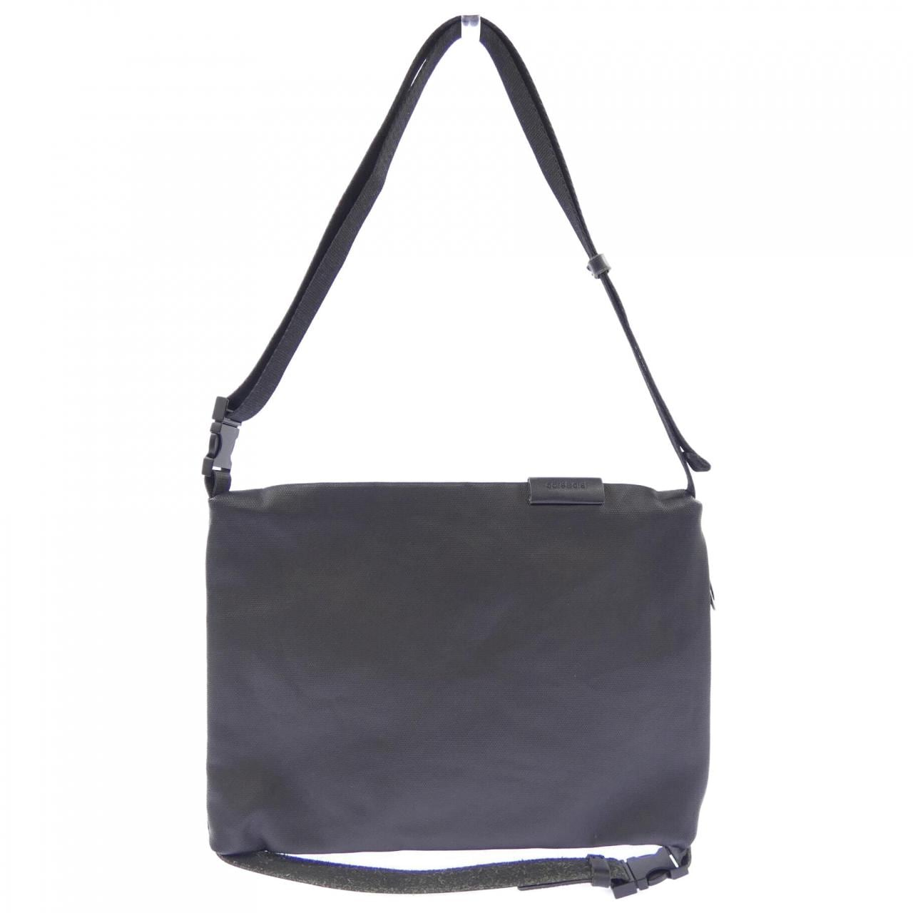 コートエシエル COTE&CIEL Inn M Sleek BAG