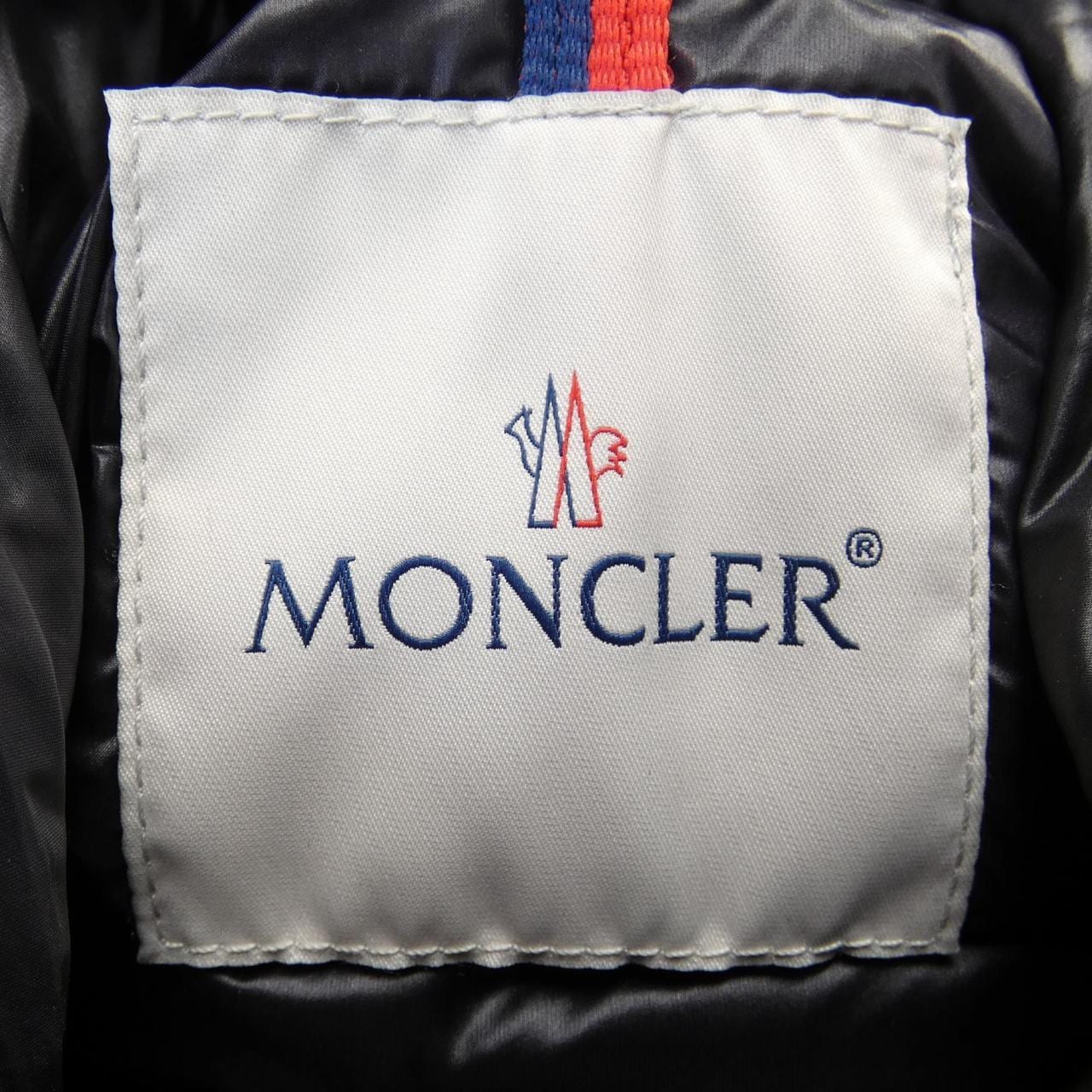 モンクレール MONCLER ダウンジャケット