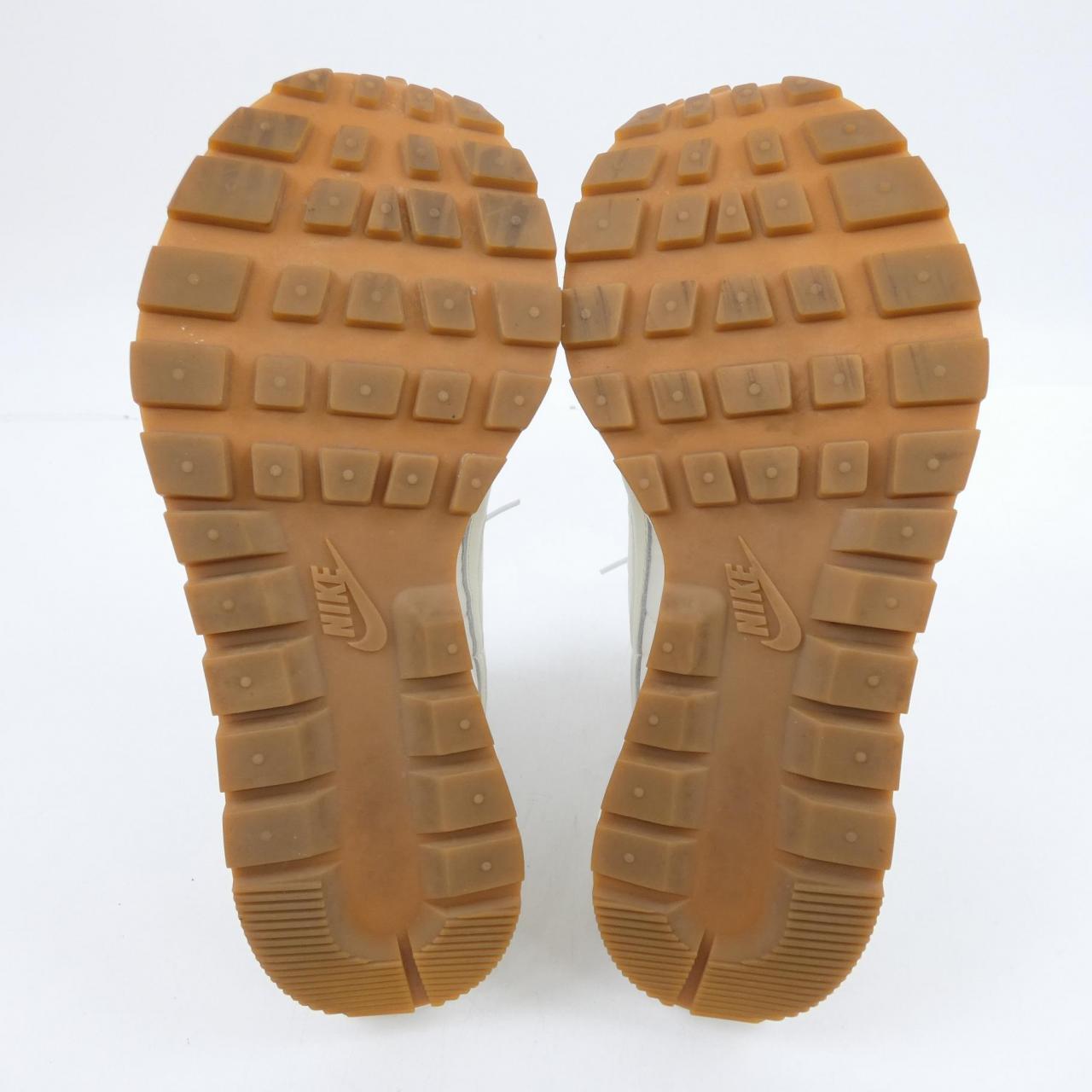 耐克NIKE DD1875-100運動鞋