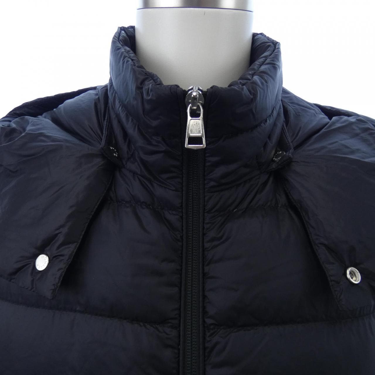モンクレール MONCLER ダウンジャケット