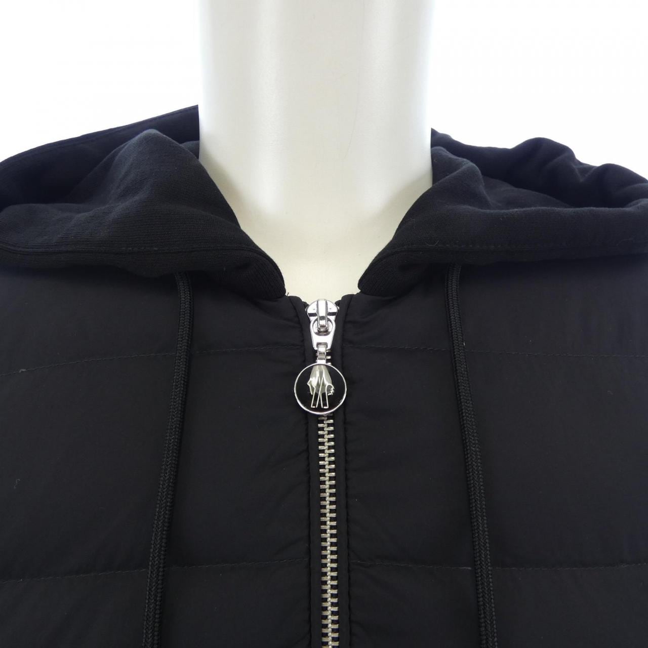 モンクレール MONCLER 41365/00 ダウンジャケット