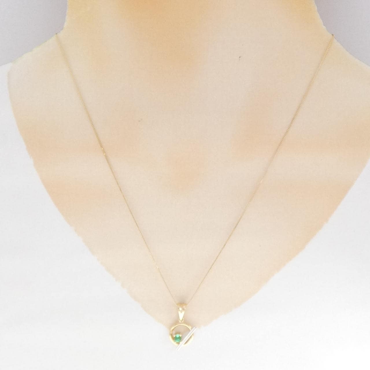 K18YG/PT950 エメラルド ネックレス