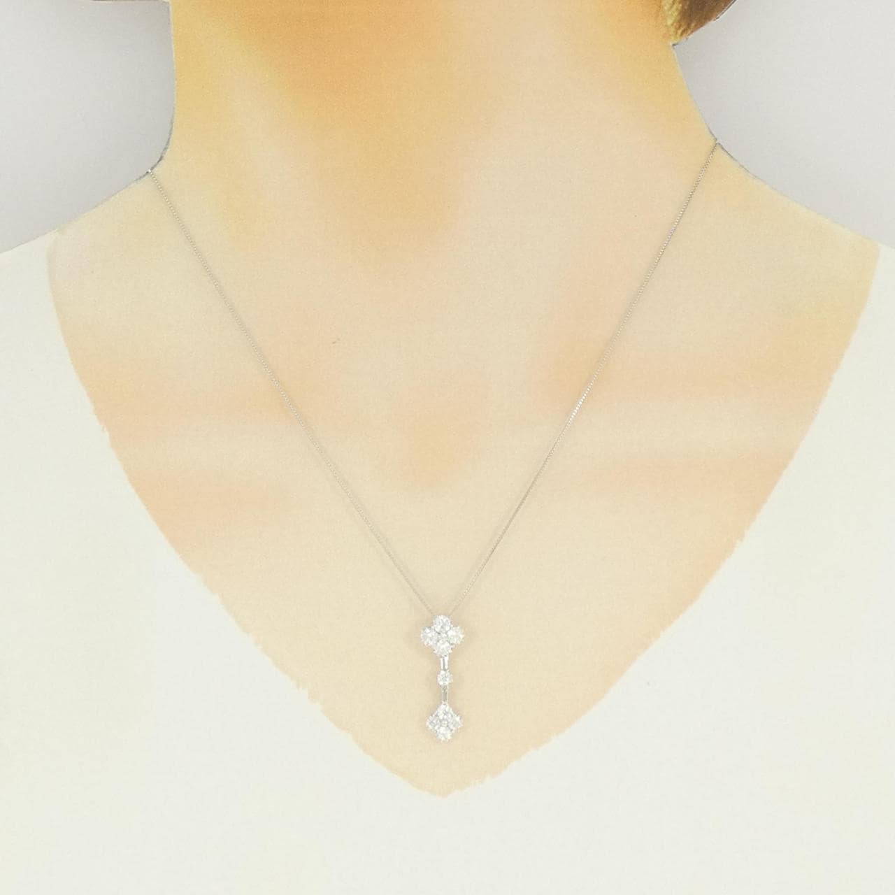 K18WG フラワー ダイヤモンド ネックレス 0.98CT