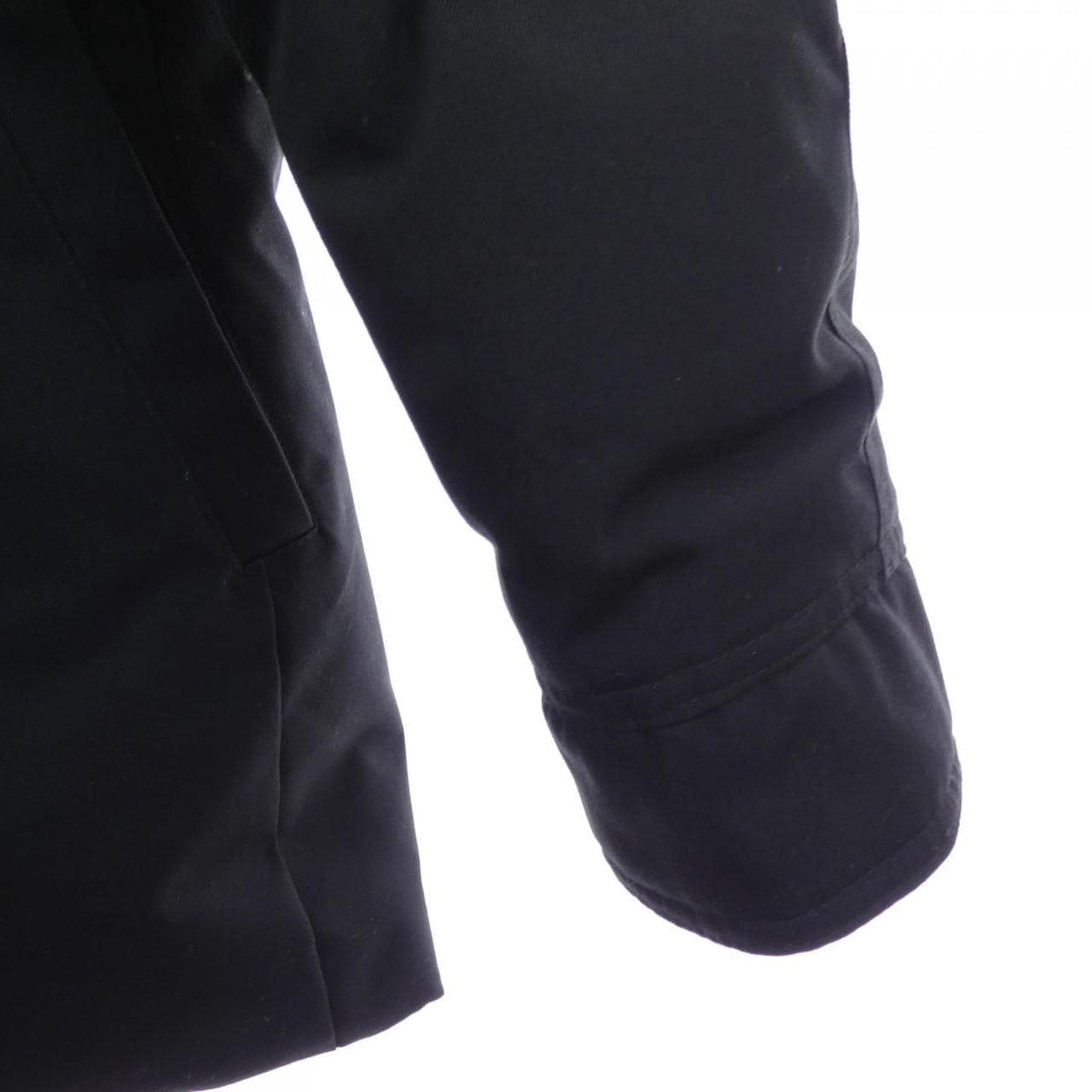 比利牛斯PYRENEX羽绒服