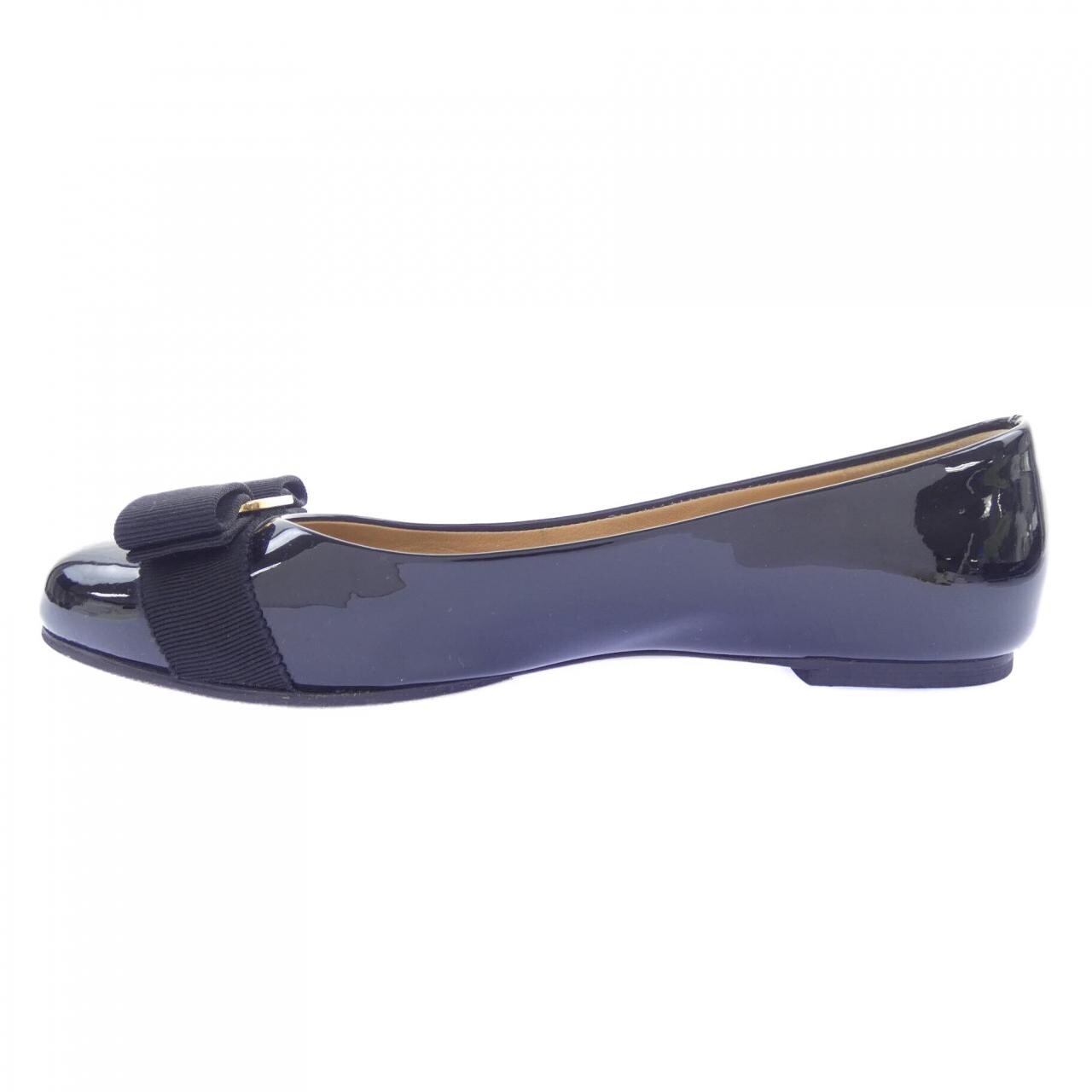 サルヴァトーレフェラガモ SALVATORE FERRAGAMO フラットシューズ