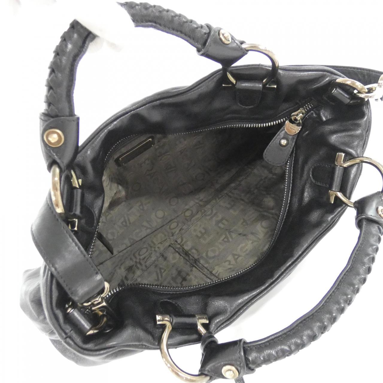 サルヴァトーレフェラガモ 21 A722 バッグ