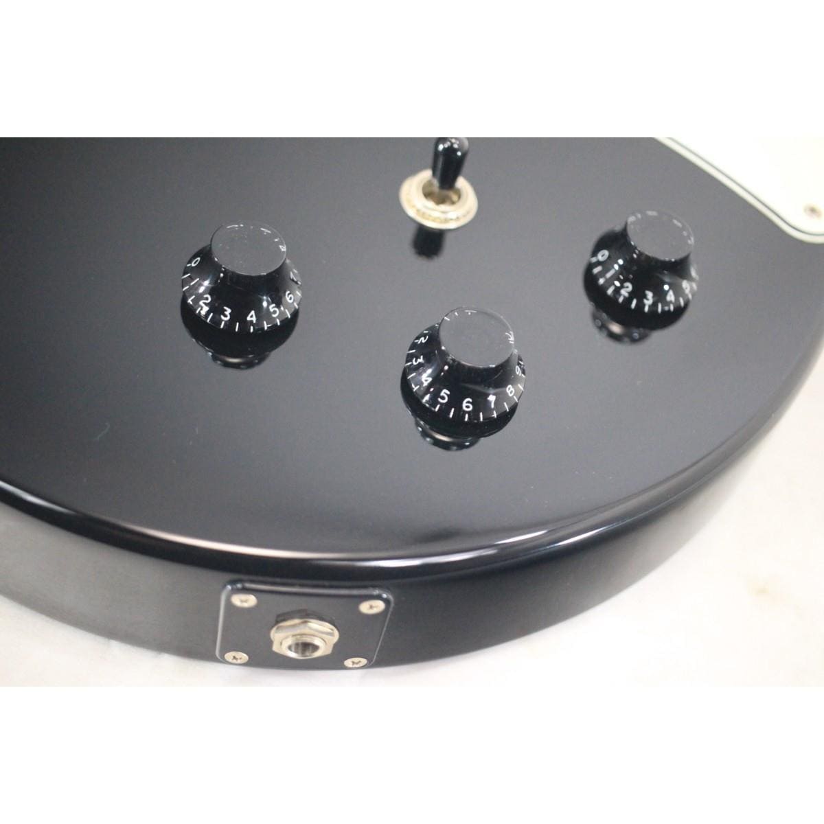 ＥＤＷＡＲＤＳ　Ｅ－ＢＲＩＣＯＬＥＵＲ