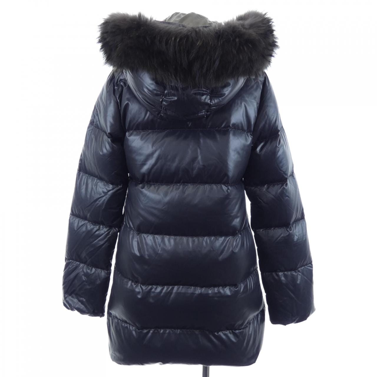 デュベティカ DUVETICA ダウンジャケット