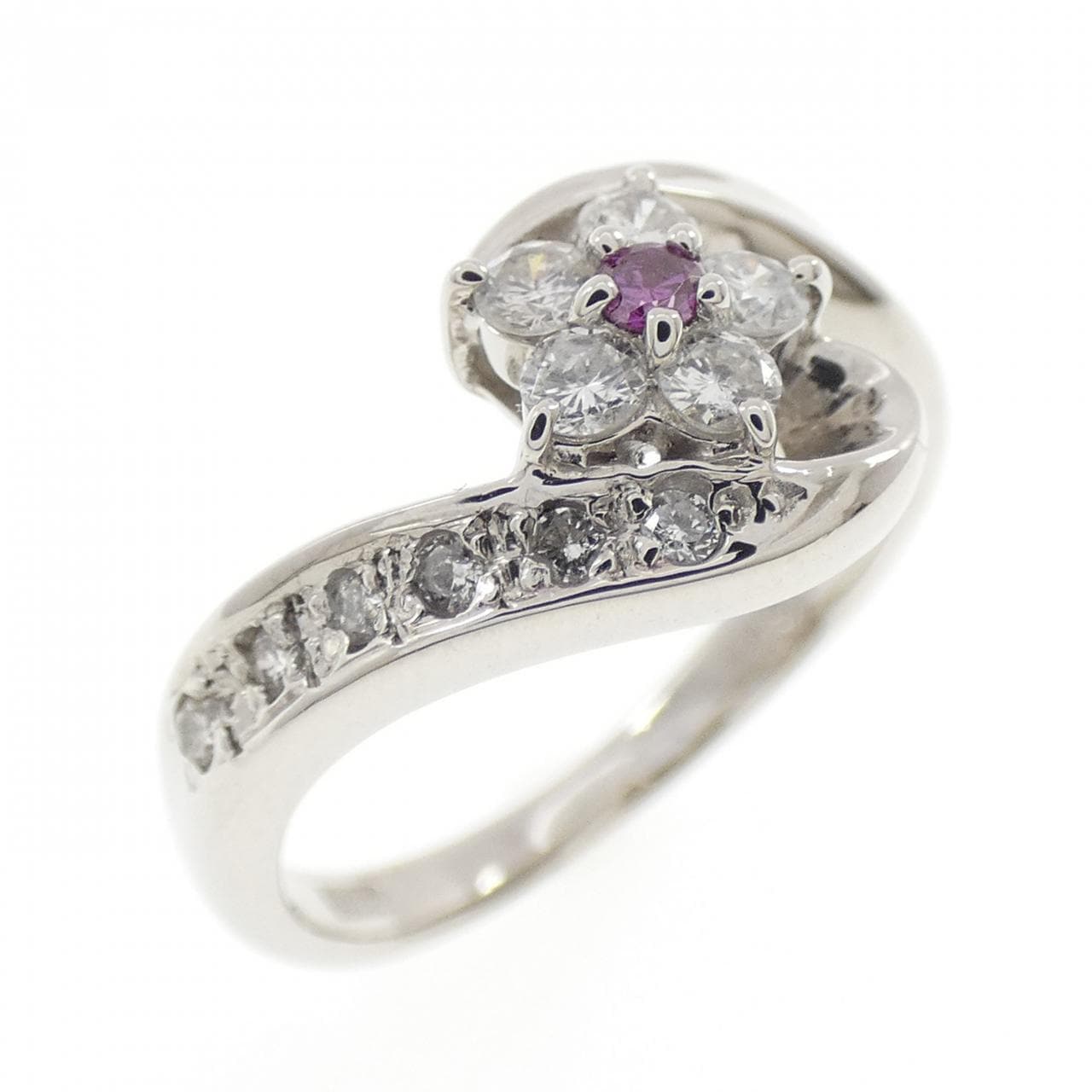 PT900 フラワー ダイヤモンド リング 0.30CT