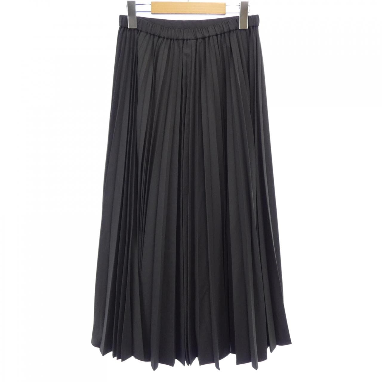 ニジュウサンク 23区 スカート