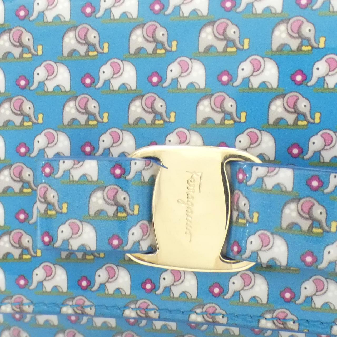 サルヴァトーレフェラガモ 21 G079 ショルダーバッグ