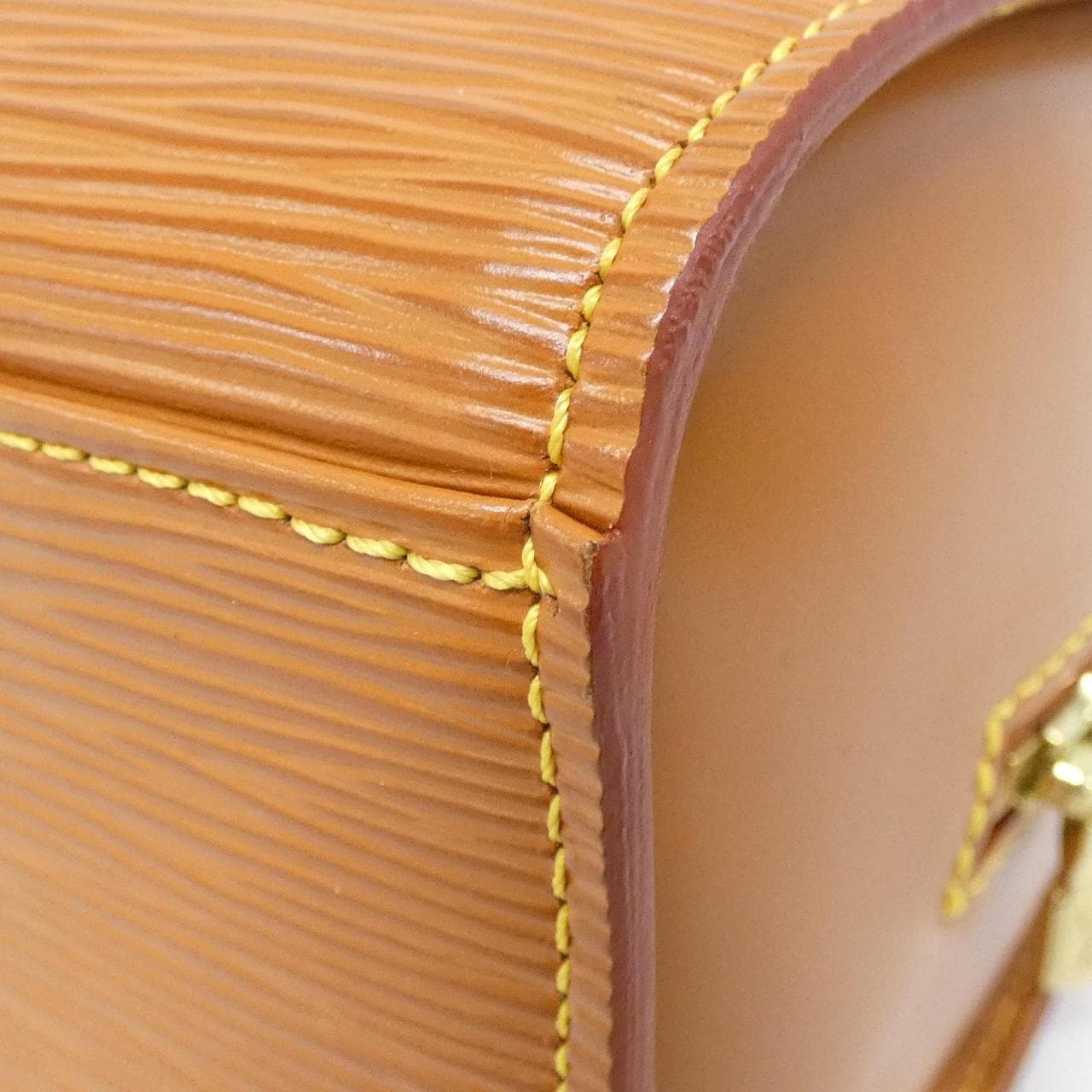 ルイヴィトン エピ ポンヌフ M52058 バッグ