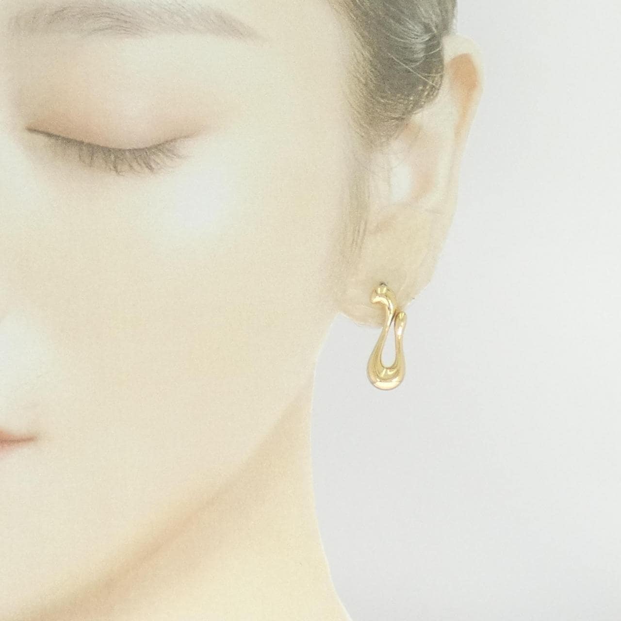 K18YG earrings