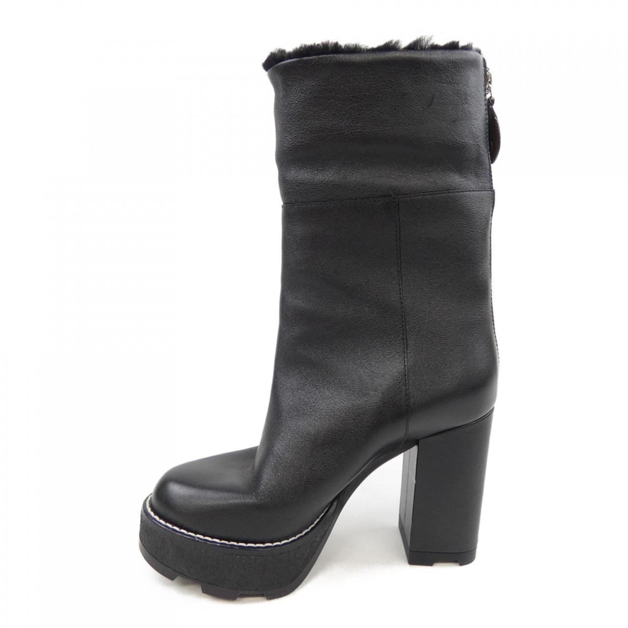 ルイヴィトン LOUIS VUITTON LVボブールライン ブーツ