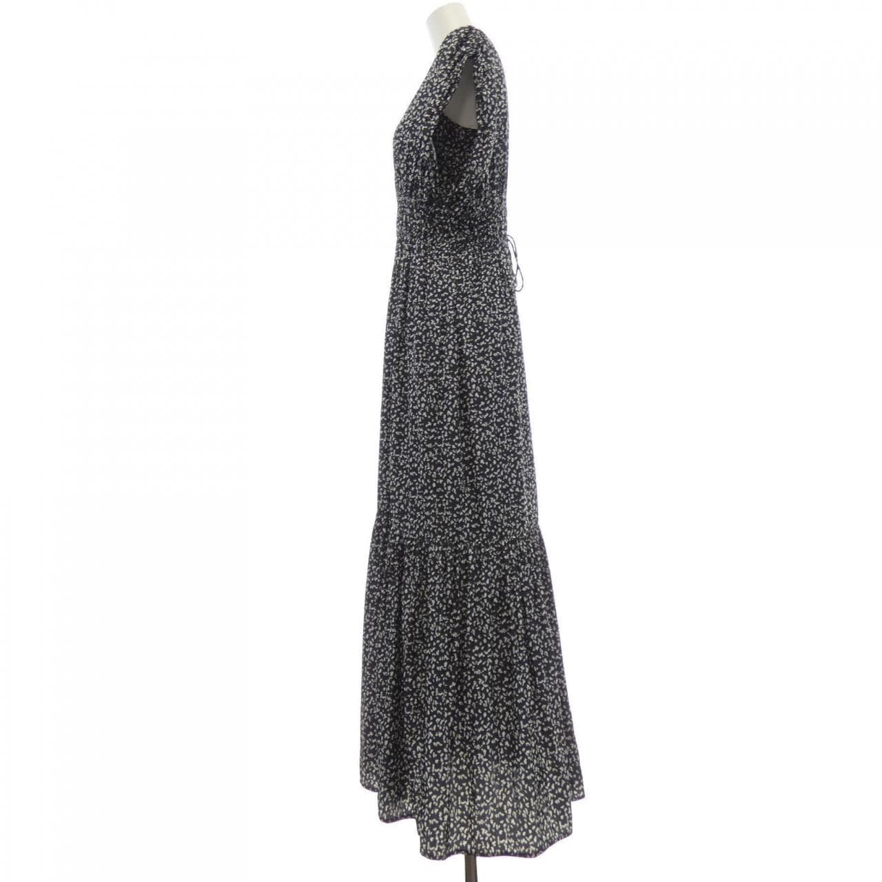 エミ emmi ワンピース