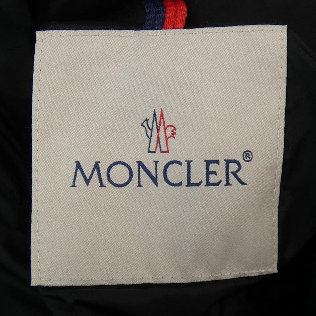 モンクレール MONCLER ダウンジャケット