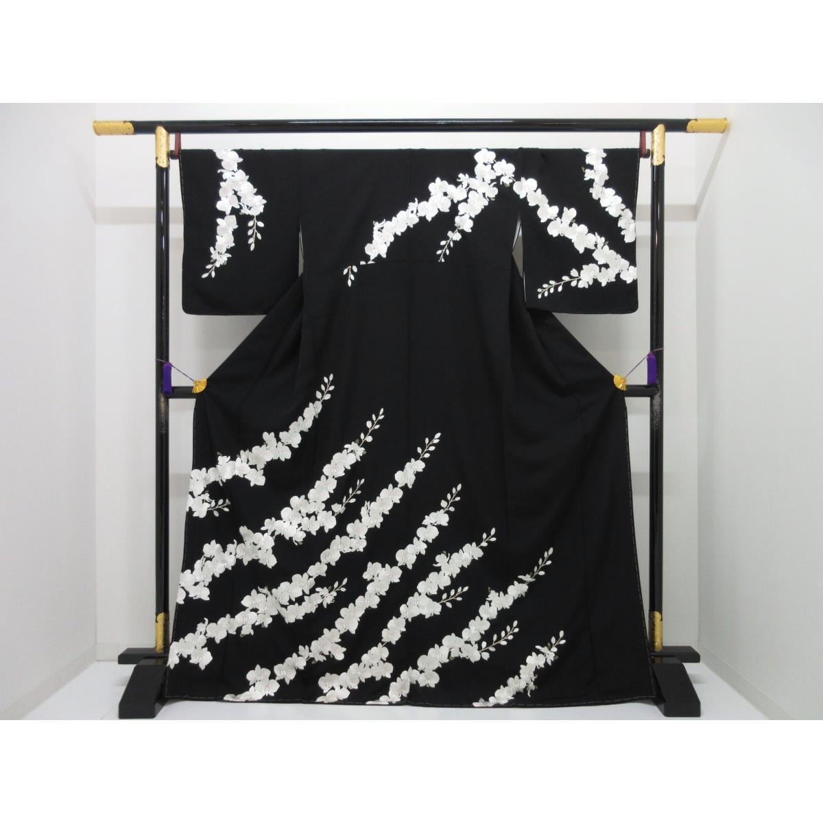 【新品】訪問着 尾峨佐 刺繍加工