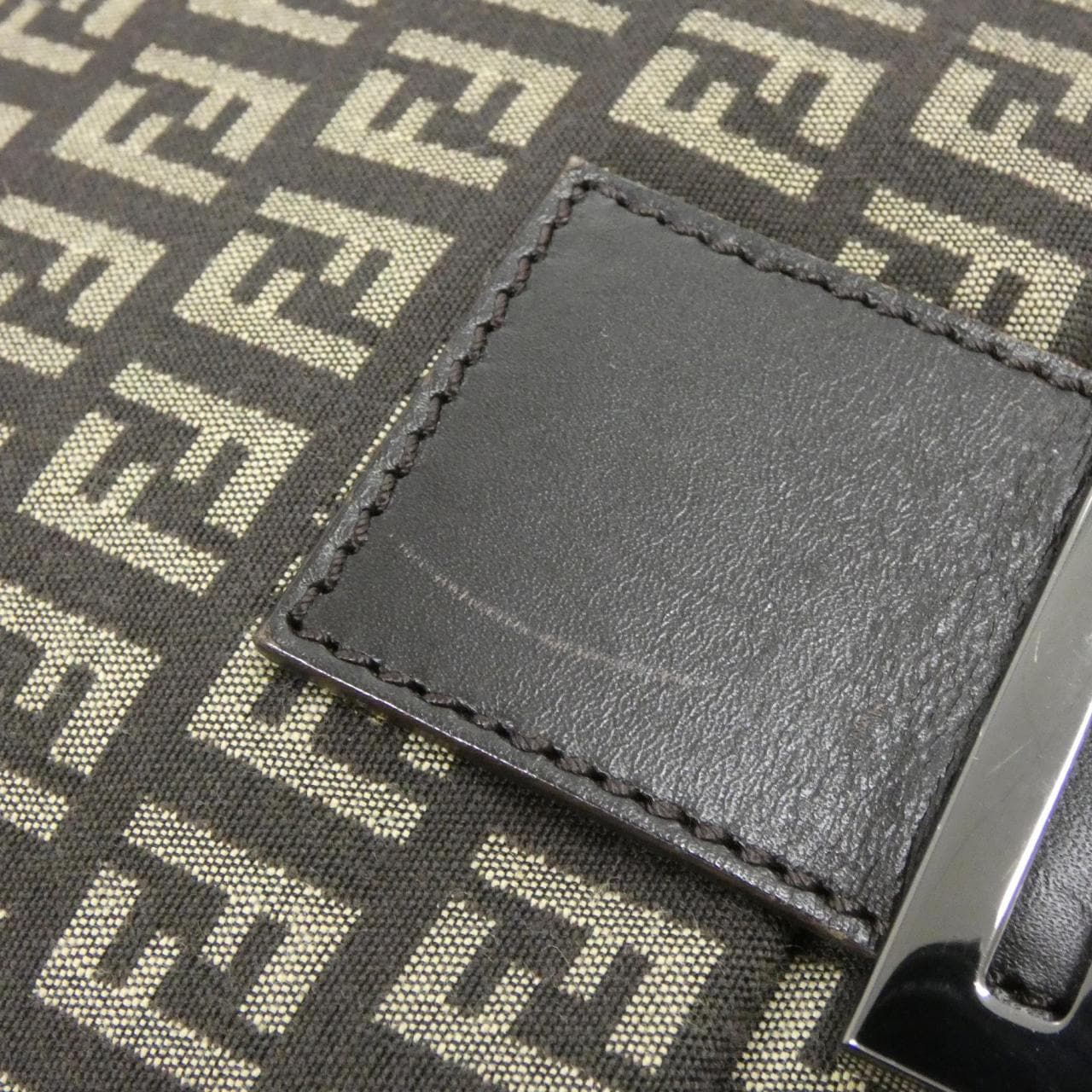 【ヴィンテージ】フェンディ マンマ バゲット 8BR001 JQ4 ショルダーバッグ