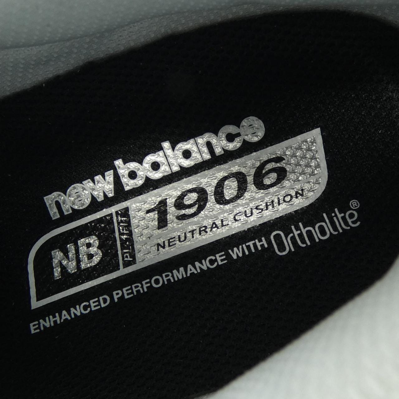 ニューバランス NEW BALANCE U1906WFE スニーカー
