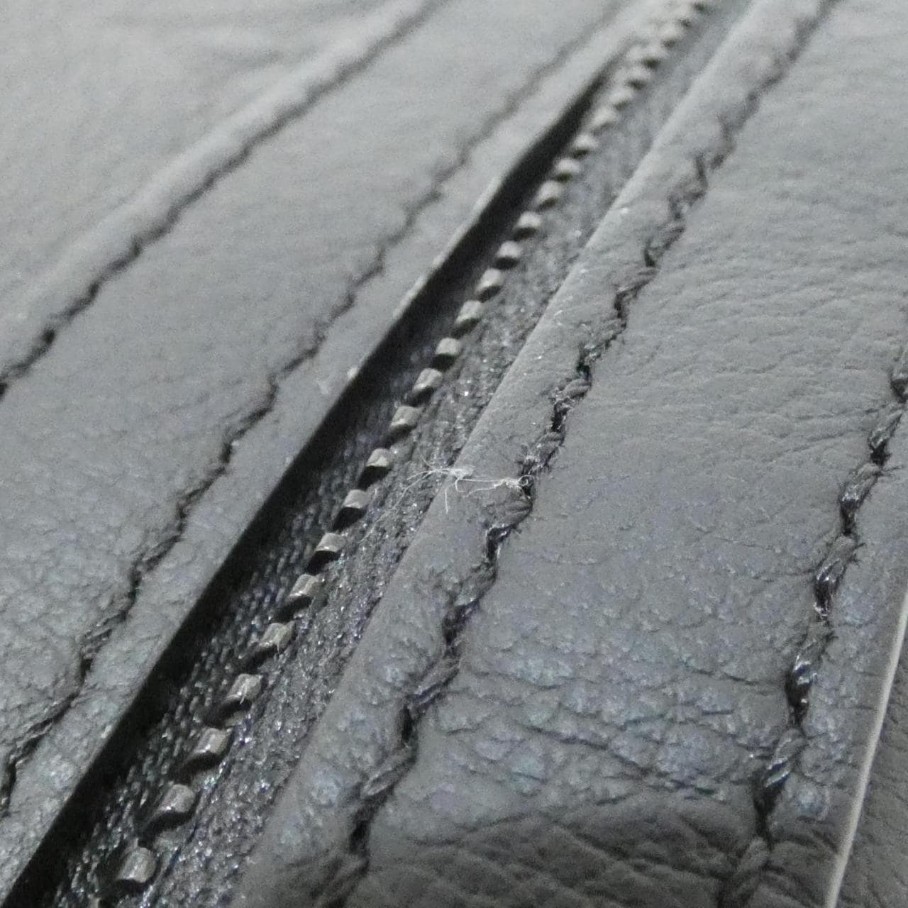 ルイヴィトン モノグラム シャドウ ディスカバリー バックパック PM M46553 リュックサック