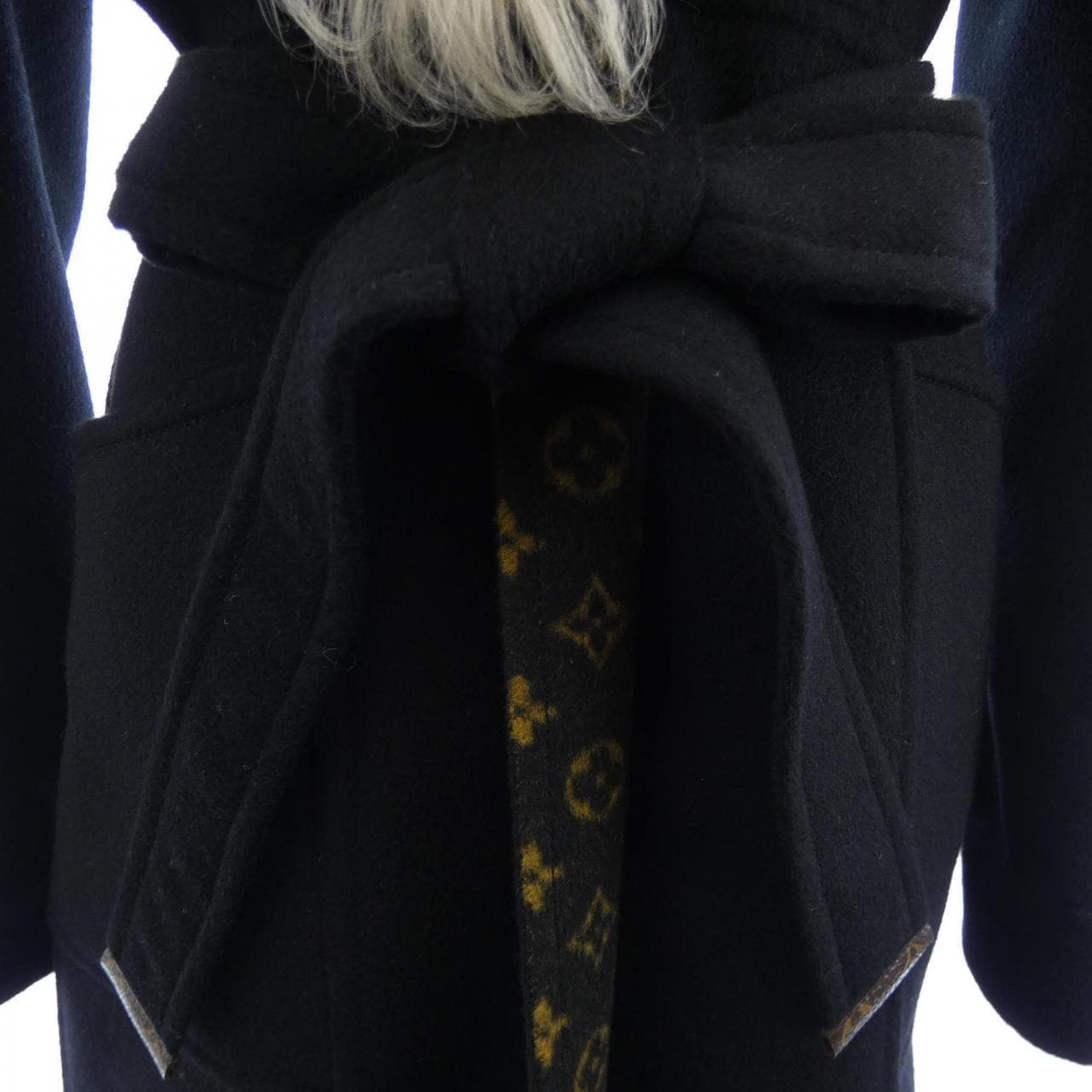 ルイヴィトン LOUIS VUITTON シャーリングカラーベルテッド FJMA83QWE コート