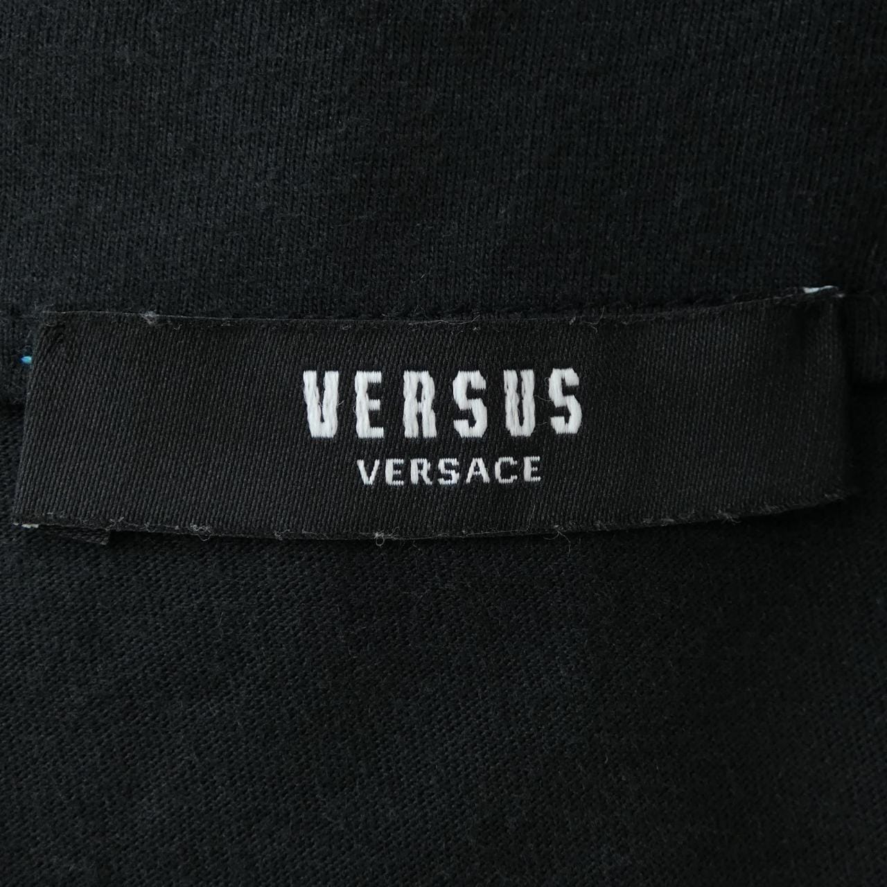 ヴェルサス VERSUS トップス