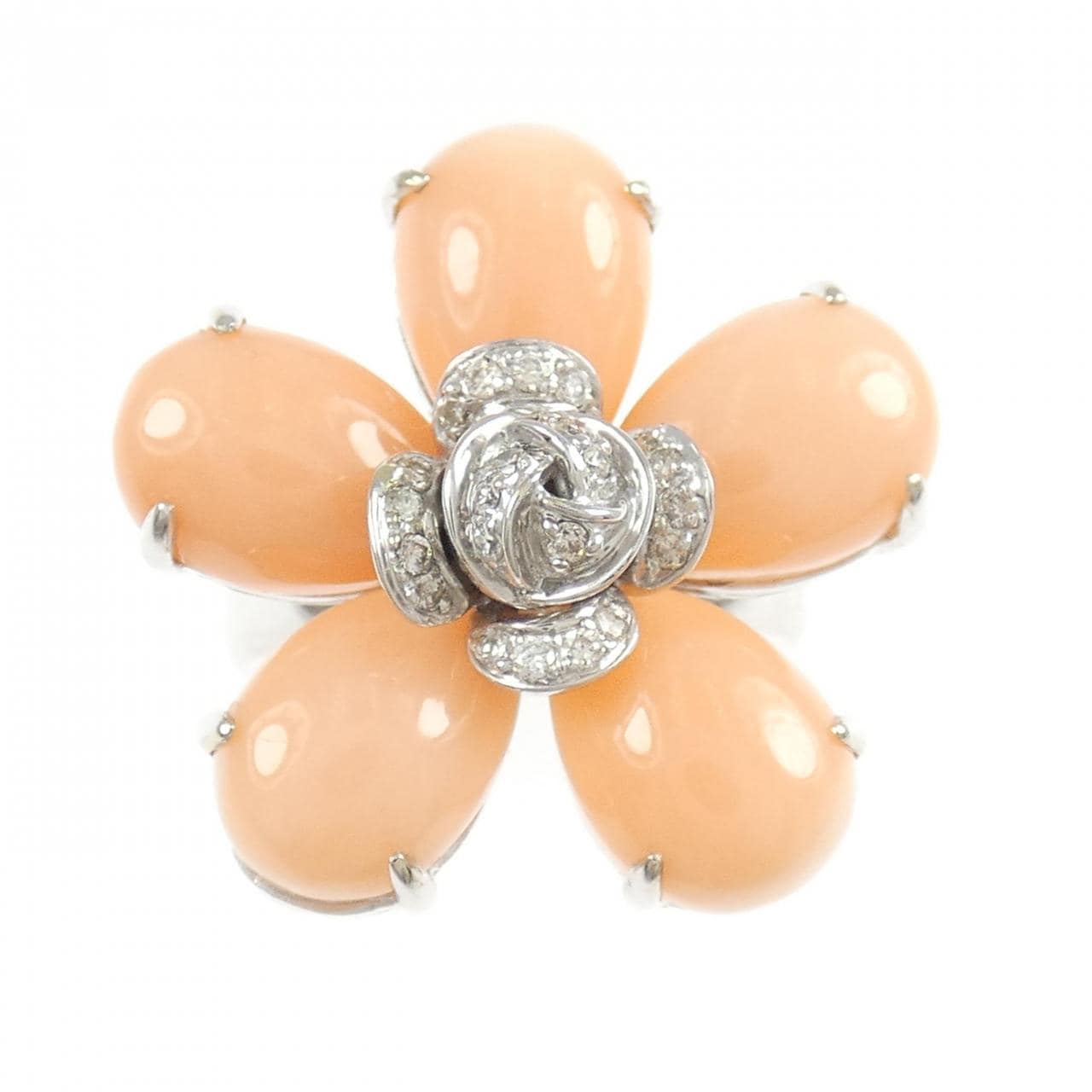 750WG フラワー サンゴ リング 13.78CT
