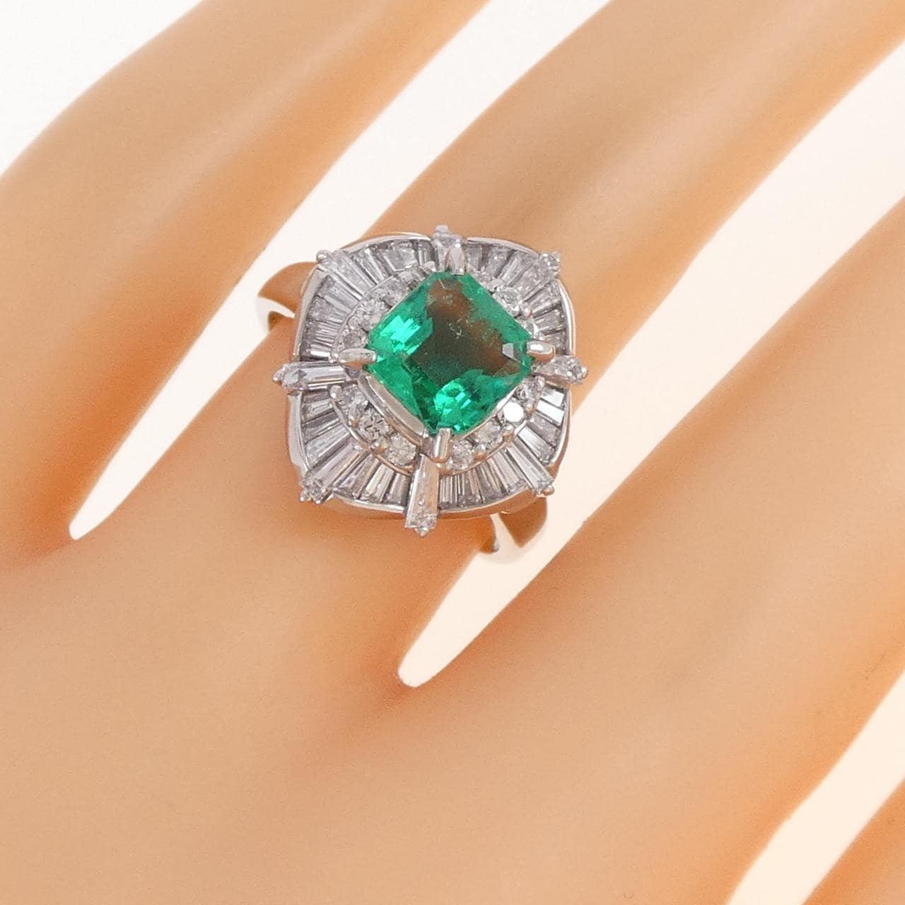 PT900 エメラルド リング 1.01CT